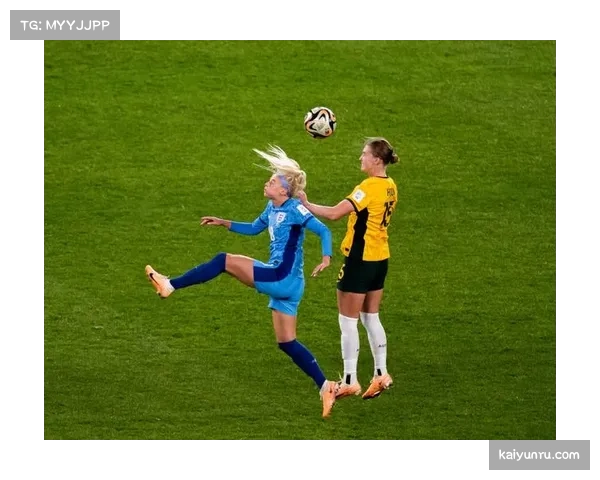 英格兰女足前锋亨普 曼城队内射手表现稳定